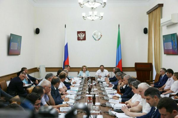 Валентина Матвиенко: Дагестану нужно стр&shy;оить больше школ и детсадов