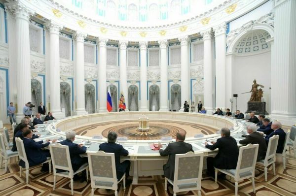 Владимир Путин: Партий-то у нас много, а Родина &mdash; одна