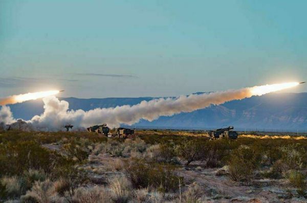 ВСУ обстреляли Антоновский мост в Херсоне снарядами от систем HIMARS ВСУ обстреляли Антоновский мост в Херсоне снарядами от систем HIMARS