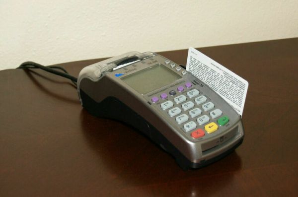 Депутат Демин предложил заменить кассовое оборудование бизнесу на мобильное приложение Депутат Демин предложил заменить кассовое оборудование бизнесу на мобильное приложение