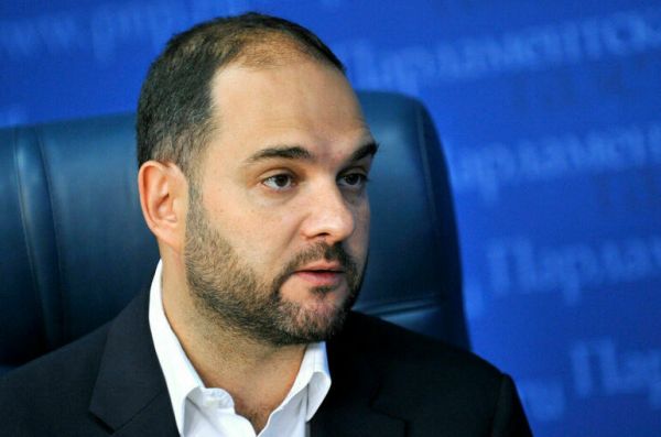 Депутат Мажуга призвал серьезно проработать законопроект о выплатах к 1 сентября Депутат Мажуга призвал серьезно проработать законопроект о выплатах к 1 сентября