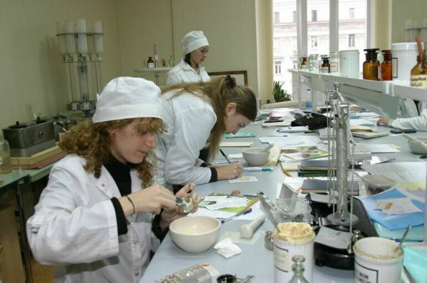 Депутат Нилов предложил создать в России платформу для студентов-практикантов Депутат Нилов предложил создать в России платформу для студентов-практикантов