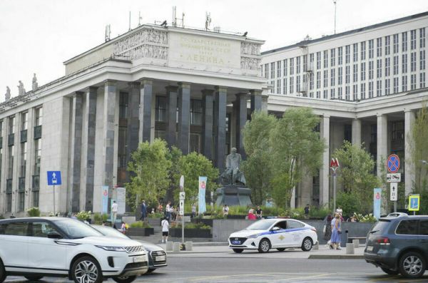 Электронный вариант книг и газет надо будет отправлять в единый фонд Электронный вариант книг и газет надо будет отправлять в единый фонд