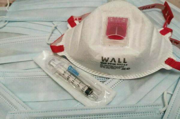 Глава Pfizer заразился коронавирусом после 4 прививок