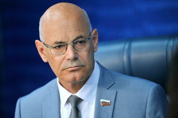 Круглый предложил запретить пропаганду смены пола