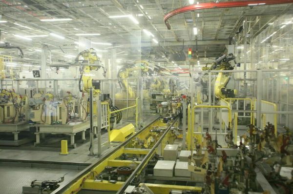 Легковушка по цене ракеты и прототипы на водородном двигателе