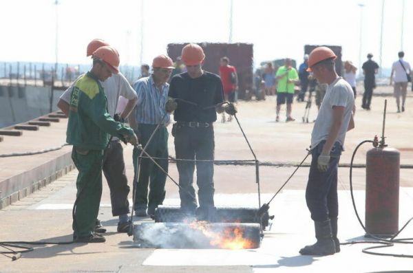 Работающим на жаре Роструд рекомендует перерывы каждые 15-20 минут