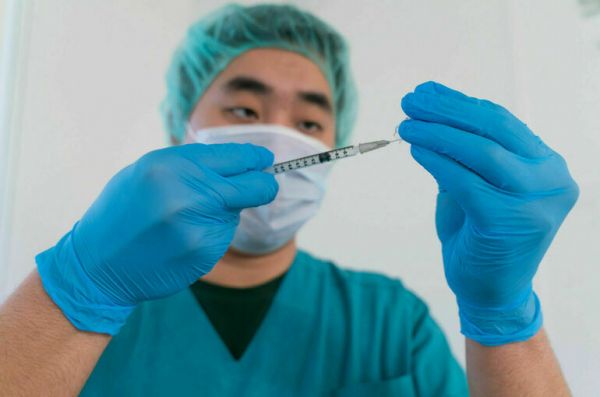 Роспотребнадзор призвал регионы привить от гриппа не менее 60% населения