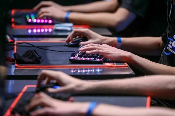 Российско-украинская команда выиграла турнир по Dota 2 в США