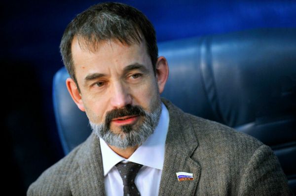  С экрана &mdash; на выход!