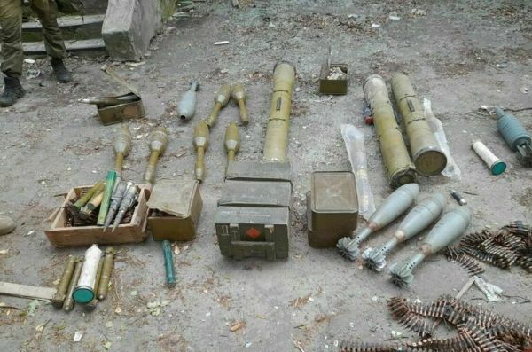 В Харьковской области нашли тайники с оружием и боеприпасами В Харьковской области нашли тайники с оружием и боеприпасами