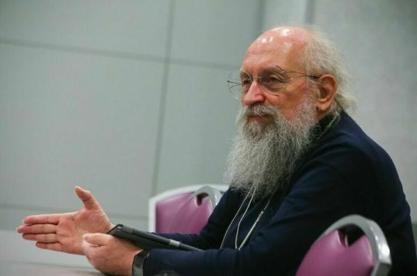 Вассерман поддержал запрет мобильных телефонов на школьных уроках