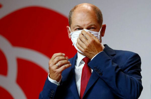 Канцлер Германии Шольц заразился коронавирусом и ушел на изоляцию