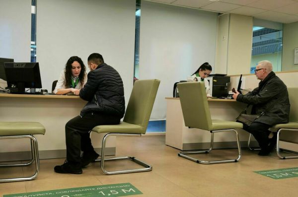 Милонов предложил запретить выдачу кредитов без присутствия заемщика