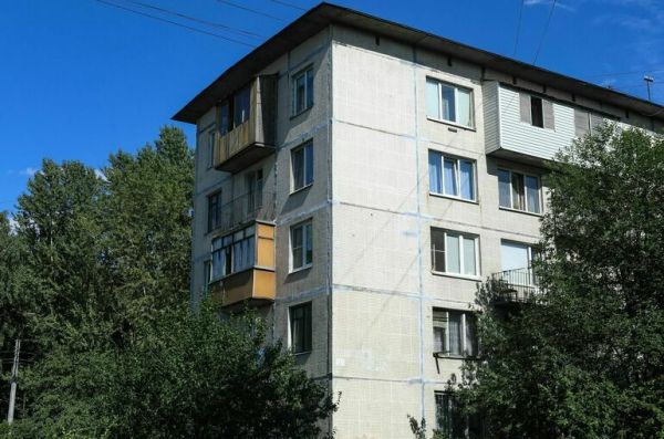 Реновацию хрущевок &laquo;по-новому&raquo; в Петербурге приостановят до 2024 года