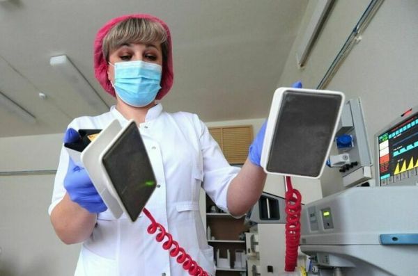 Россия не останется без дефибрилляторов и электрокардиографов Россия не останется без дефибрилляторов и электрокардиографов