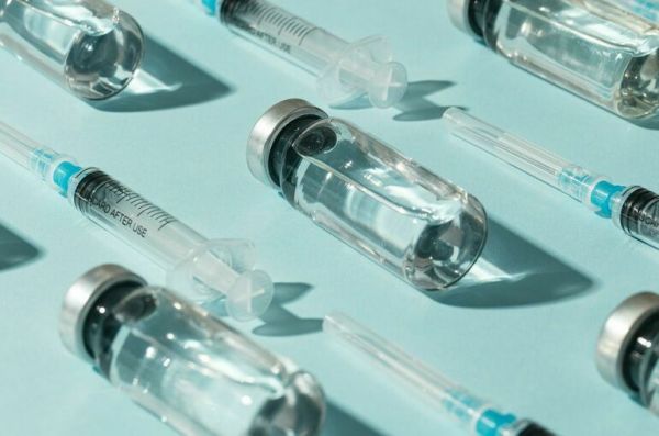 Скворцова рассказала о результатах испытания вакцины от оспы обезьян