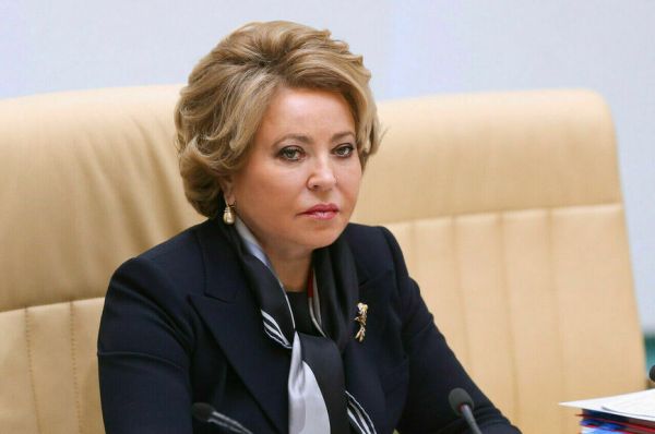 Свое золото карман не тянет