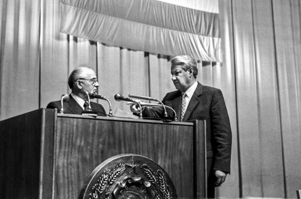 &laquo;Свой мужик&raquo; и &laquo;вечный оптимист&raquo; 