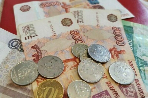 В Минтруде предложили увеличить МРОТ на 2023 год до 16 242 рублей 