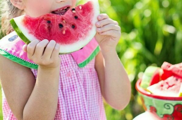 В Роспотребнадзоре рассказали, как избежать отравления арбузом