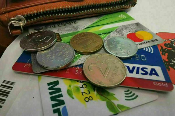 Два киргизских банка перестали обслуживать карты &laquo;Мир&raquo;