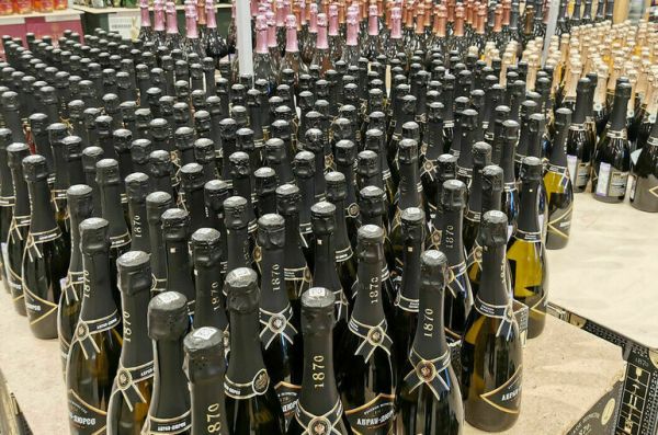 Минфин предложил ускорить выдачу лицензии производителям алкоголя