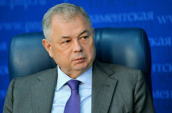 Артамонов призвал взять под контроль эффективность расходов на соцконтракты