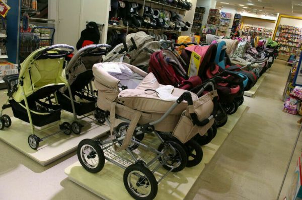 Отечественные торговые сети смогут и дальше занимать площади ушедших иностранных компаний Отечественные торговые сети смогут и дальше занимать площади ушедших иностранных компаний