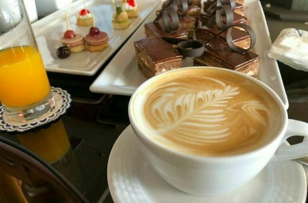 В российских отелях all inclusive начать утро с коньяка не получится