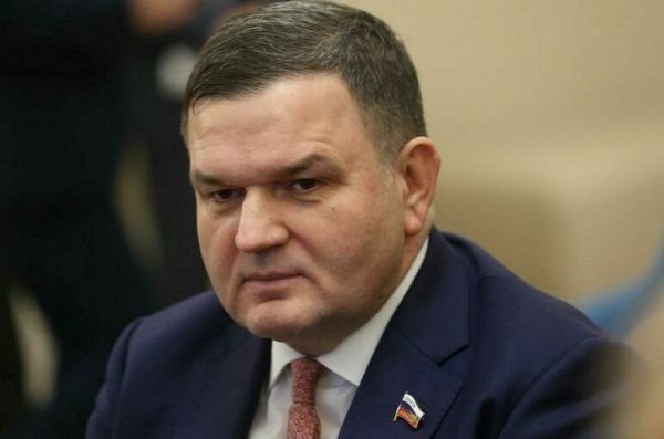 Перминов о заморозке закона о госзакупках: пора разрубить этот гордиев узел