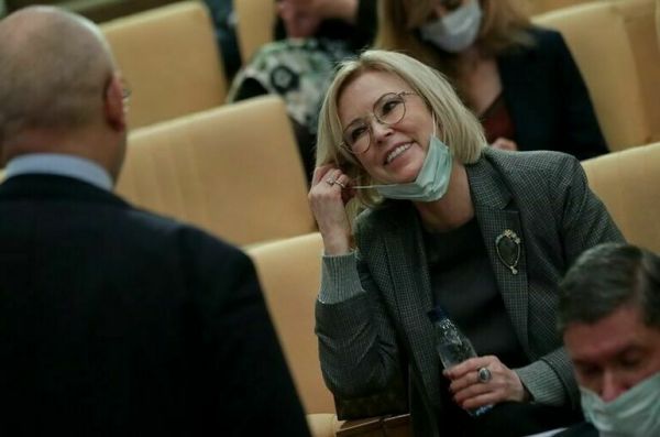 Соломатина: Любая доплата медработникам — это большое подспорье