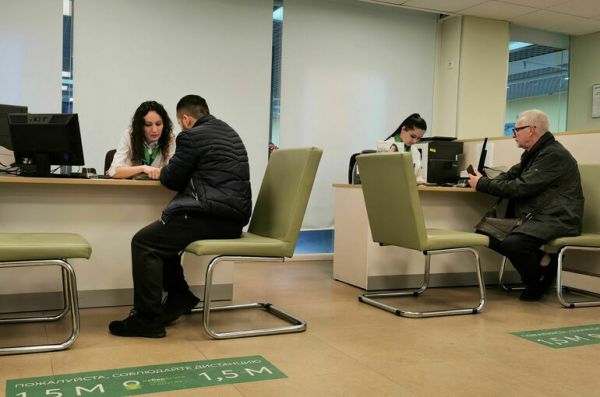 Банки выдали участникам СВО и их семьям более 174 тысяч отсрочек по кредитам