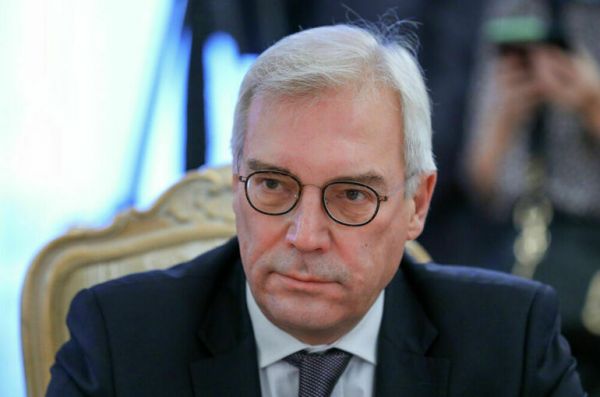 Грушко назвал деструктивным шагом передачу Словакией истребителей Киеву 