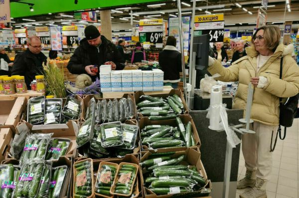 За неделю в России подешевели огурцы, однако подорожали бананы