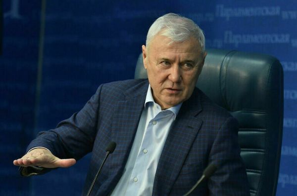 Аксаков объяснил активность россиян на валютном рынке