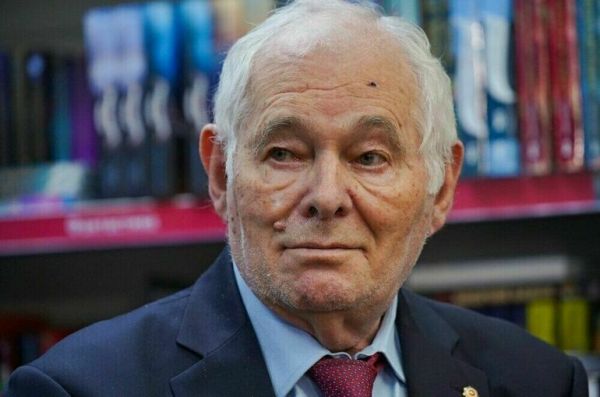&laquo;Детскому доктору мира&raquo; Леониду Рошалю исполняется 90 лет
