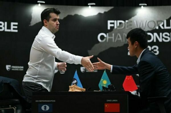 Непомнящий и Дин Лижэнь сыграли вничью в 13-й партии матча за шахматную корону