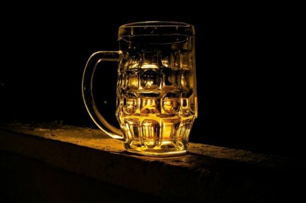 Россиян хотят защитить от суррогатного пива