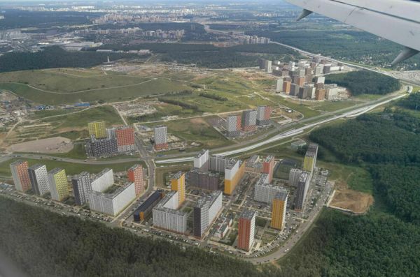 В небе над московским аэропортом Внуково заметили беспилотник