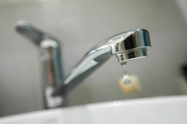 Не дольше двух недель: начались отключения горячей воды