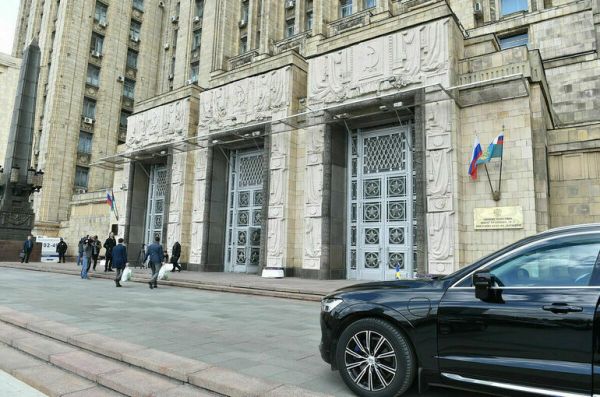 Российские дипломаты в Польше &laquo;готовы закрыть посольство на ключ&raquo;