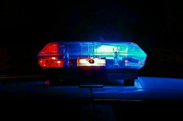 СМИ: Подросток, убивший девочку в Петербурге, ходил по школе с молотком