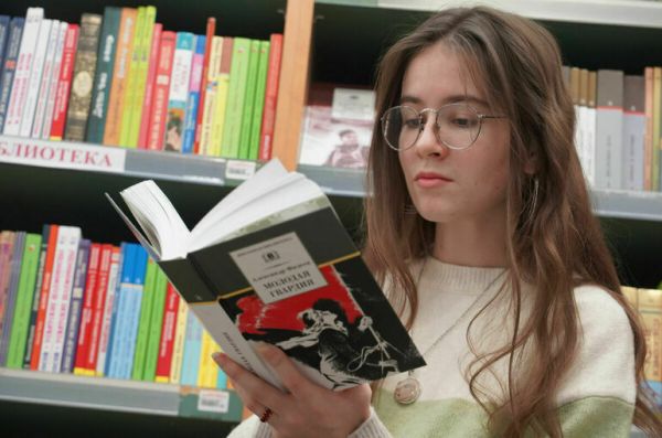 Лукьяненко предложил включить в проект &laquo;Пушкинская карта&raquo; покупку книг