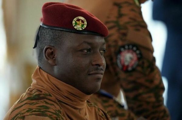 Глава Буркина-Фасо назвал приоритетом военное сотрудничество с Россией Глава Буркина-Фасо назвал приоритетом военное сотрудничество с Россией