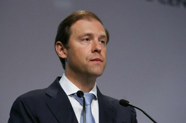 Мантуров: Оборонному комплексу нужно более 16 тысяч специалистов
