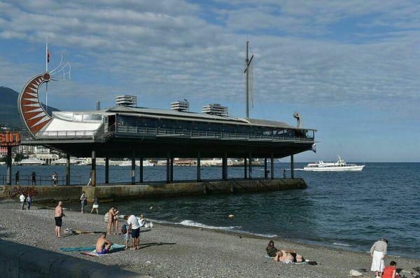 Очередь на Крымский мост сократилась до 425 автомобилей