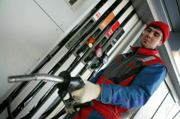 Кабмин разрешил экспорт нефтепродуктов, принятых к перевозке до 21 сентября