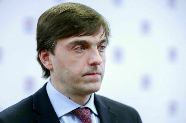 Кравцов рассказал депутатам Госдумы об обеспечении школ учебниками