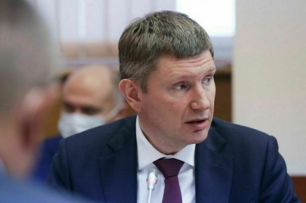 Решентиков предложил решать проблему рубля с помощью «китайском модели»